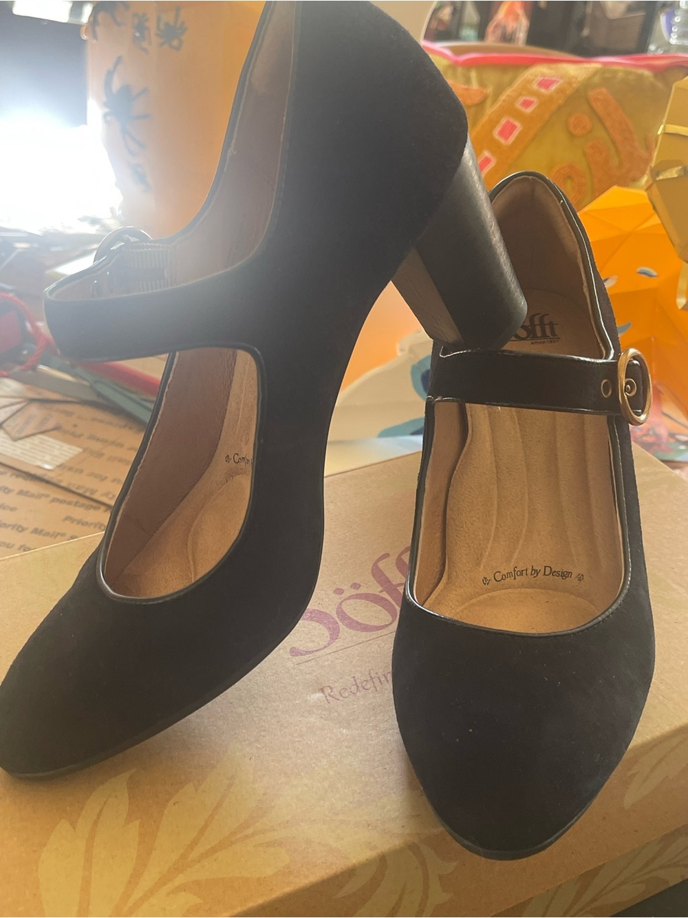 Mint!!! Sofft Black Suede “Petra” Block Heel Mart Jane pumps!! - Picture 3 of 12